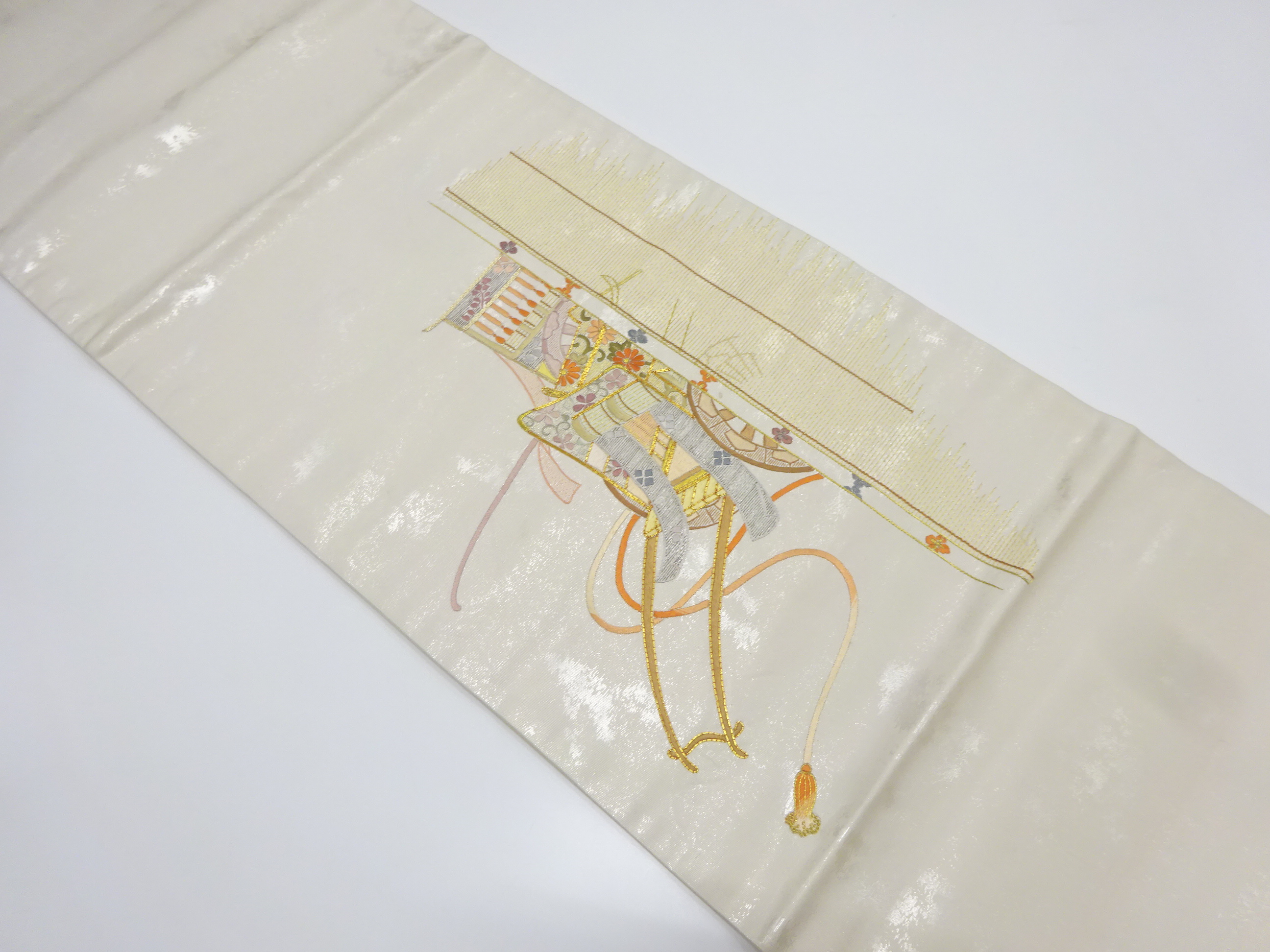 引箔　御所車に御簾模様　刺繍　袋帯